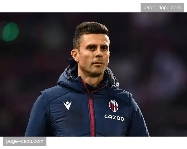 人物特写：博洛尼亚少帅莫塔的战术笔记本，记录着每场比赛的细微调整